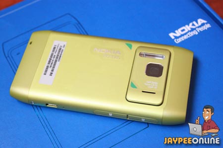 Nokia N8 Unboxing